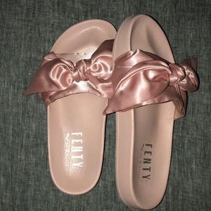 FENTY Puma Bow Slides - Like New